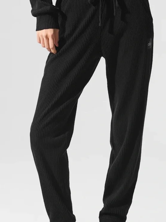 Alo Muse Ribbed Set - Picture 10 of 10